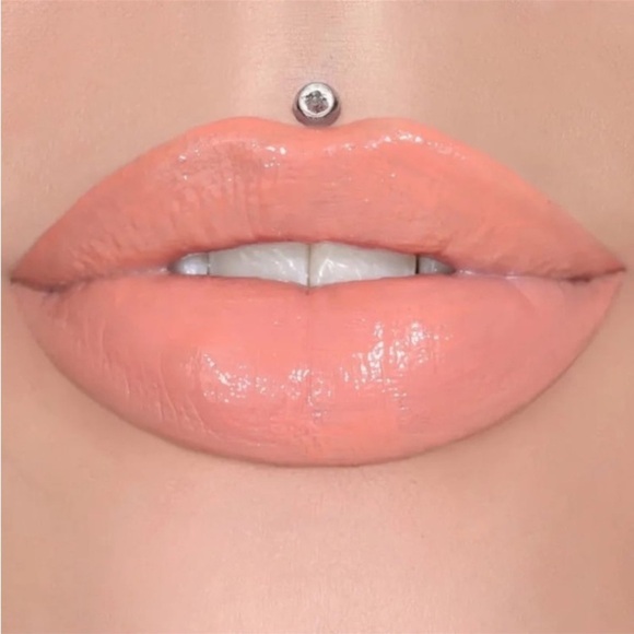 Jeffree Star Other - JEFFRE STAR Entwined Supreme Gloss Full Pigment NEW